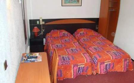 Hotel Balladins Lyon / Givors מלון 2*